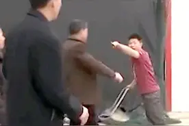父亲给200万不够花，淮南儿子见面就打父亲！真实农村纪录片图片
