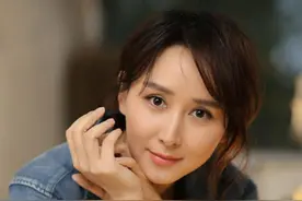 虽嫁国外，但一直坚持不改国籍的女艺人，宁静离婚后把孩子带回国图片