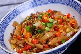 很爱吃的魔芋炒豆腐，教你正宗做法，酸辣下饭、能吃一大盘视频封面