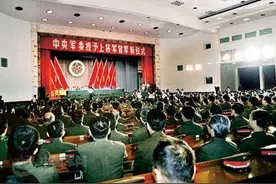 当了11年的王牌军长，8年的总参领导，1988年为何授中将？图片