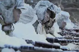 他们在感恩节大鱼大肉，我们只能躲在雪沟吃土豆图片