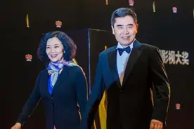 6位情史干净的已婚男星，个个与原配白头到老，最长的相守47年图片