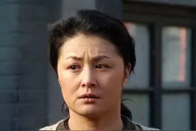 谢大脚：救弟弟差十万，四处碰壁抽自己嘴巴，李歌刘涛送来救命钱图片
