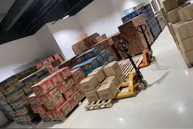 郑州一电商团队的“双11”：备货量是平时的3至5倍，运营总监称“基本上都在仓库住”图片