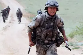 武装五公里，17分33秒！解放军步兵究竟有多野？图片