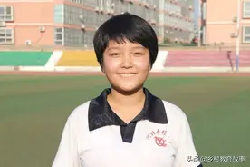她曾707分考入北京大学，一封手写信红遍网络，如今却穿上军装图片