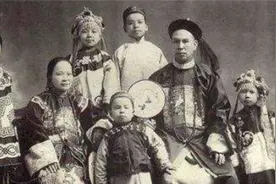 末代皇族的落魄生活：铁帽子王沦为车夫，公主靠摆地摊勉强度日图片