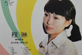 她儿时唱响《小螺号》长大后唱红《信天游》，如今拉着二胡还在唱图片