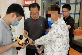 这个00后和他的“下线们”...图片