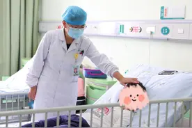 罕见！养了7年的“女儿”竟是“男孩”图片