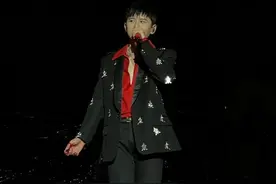 “张杰受伤”后续：演唱会主办方再发声明，将向舞台搭建公司追责图片