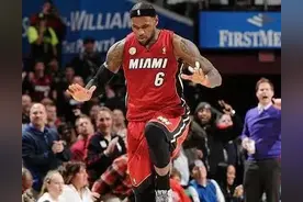 NBA联盟现役只有三位超级球星，哈登浓眉不是，字母哥差点意思图片
