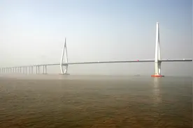 广东到海南仅不足20公里的海峡宽度，何时能修建跨海大桥？图片