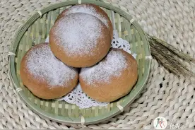 教你菠萝新吃法，早餐用它做“菠萝奶香小面包”松软美味，还拉丝图片