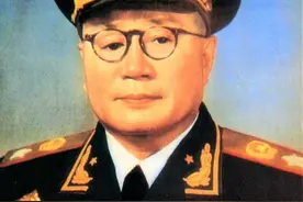 刘伯承元帅晚年，双目失明，子女婚后必须离家：房子是国家给我的图片