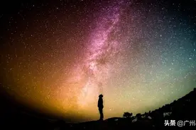 脑袋空空，步伐冲冲，星空不问赶路人,岁月不负有心人图片