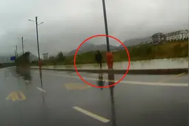 桂林一男子看见交警查车拔腿就跑图片