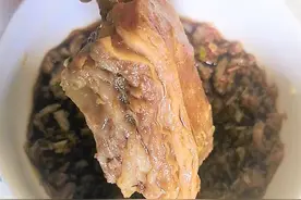 一道手抓羊肉，究竟加入了何种鲜为人知的调料，美味得令人难忘？图片
