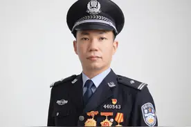 津门政法榜样丨天津日报：穿梭在虚拟与现实间守望正义图片