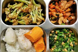 晒晒我家午餐，有荤有素，营养美味天天不重样，网友：伙食真好！图片
