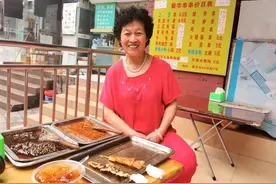 勇立浪头的成都孃孃图片