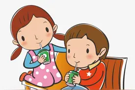 儿科医生点名4种饮料别再给娃喝，影响孩子健康，家长还不当回事图片