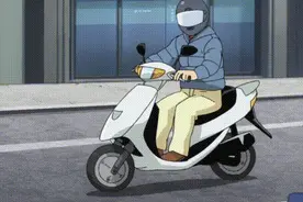深圳一女子突然跳下电动车，当场昏迷！司机却径直离开？警方：已立案调查图片