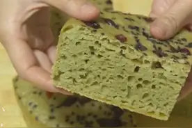 绿豆别只会熬粥煮饭，加2个鸡蛋，筷子一搅，出锅孩子抢着吃图片
