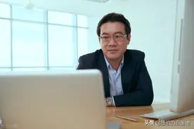 儿子花60万到美国深造，如今连一万元的工作都找不到，太堵心了图片