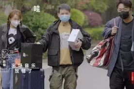 快乐家族来探班，看看嘉哥和海涛，再看看吴昕，这就是排面图片