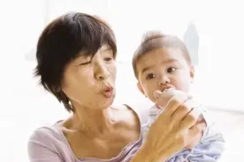 贵人开口迟？孩子的“舌头形状”，会影响说话的能力，家长别大意图片