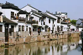 上海"惨遭遗忘"的古镇，不仅游客稀少，就连商铺都紧闭大门图片