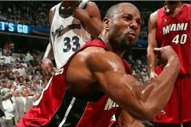 NBA球星肌肉很强，但跟橄榄球这群“怪物”比 他们就是普通人图片