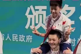姐妹情深!全红婵闹脾气拿吉祥物抽陈艺文,师姐上演摸头杀一脸宠溺图片