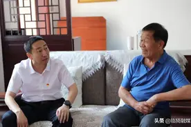 于鹏飞“七一”前夕开展走访慰问活动图片