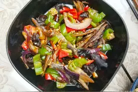 去妹妹家做客，看看不会做饭的她准备了什么？朋友说，吃饱就好！图片