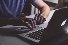装上固态SSD的电脑几个月后就卡慢？是因为你忽略了这一个细节图片
