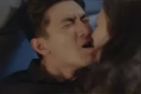 吻戏不好拍！有剧亲了42秒被嘲像啃猪蹄，不如《隐秘》一个强吻图片