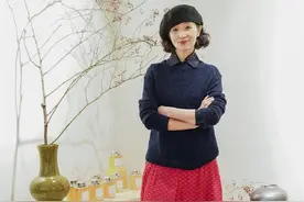 时尚从来与年龄无关，看“妈妈辈”的穿衣打扮，优雅显高级范图片
