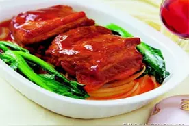 美食推荐：宫廷酱排骨、水晶鹅肝冻、番茄脆菇色拉制作方法图片