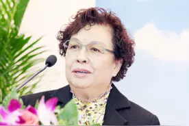 陶斯亮的幼年记忆里：父亲和母亲是模糊的，被“杨叔叔”所取代图片