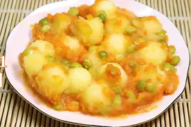 土豆别再炒了！煮一煮，搅一搅，做法超简单，宝宝抢着吃，吃光了图片