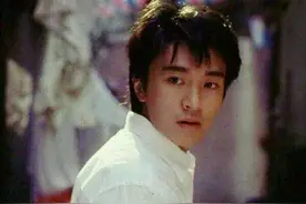 喜剧之王周星驰VS男神影帝梁朝伟图片