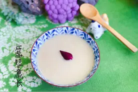 天冷煮粥太麻烦，用4种食材做豆浆，香浓滋养，比牛奶营养更全面图片