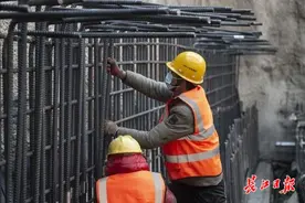 新年工作第一天，和平大道南延工程建设如火如荼图片