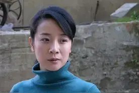 陈小艺因何晚节不保？可叹她的名导好丈夫，还公开为她发声图片