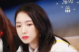 孟美岐鞠婧祎宋茜，气质中分黑色长发造型，温柔气场百变时尚图片