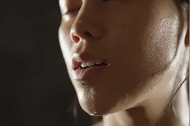 出汗后，忌做三件事图片