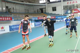 速度轮滑世界冠军宋青阳暑期公益浙江行图片