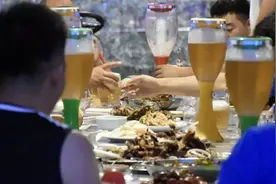 一杯精酿啤酒，一顿伏羊节烧烤，这才算一个完美的夏天图片
